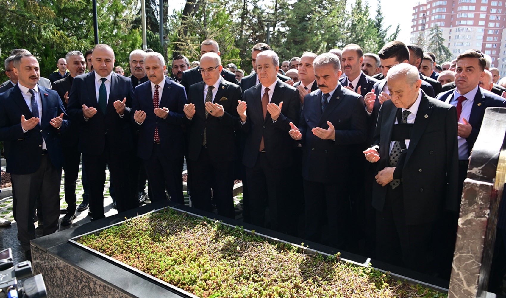 Bahçeli'den Akşener'e Kongre çağrısı: 'Kararından vazgeçerek...'