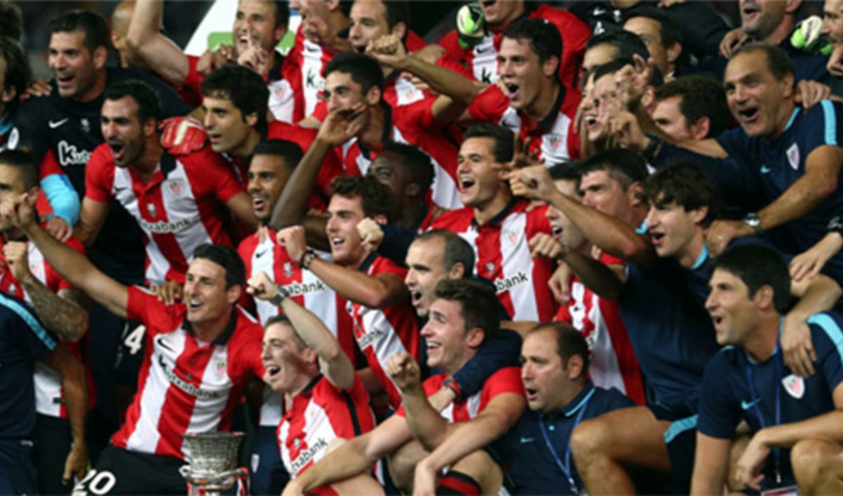 40 yıl sonra Kral Kupası kazanan Bilbao'dan kutlama!