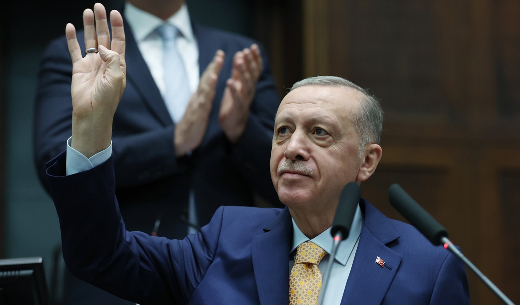 Cumhurbaşkanı ve AKP Genel Başkanı Recep Tayyip Erdoğan seçim sonrası AKP'nin ilk grup toplantısında konuştu: 'Biz bitti demeden bitmez, bitmeyecek'