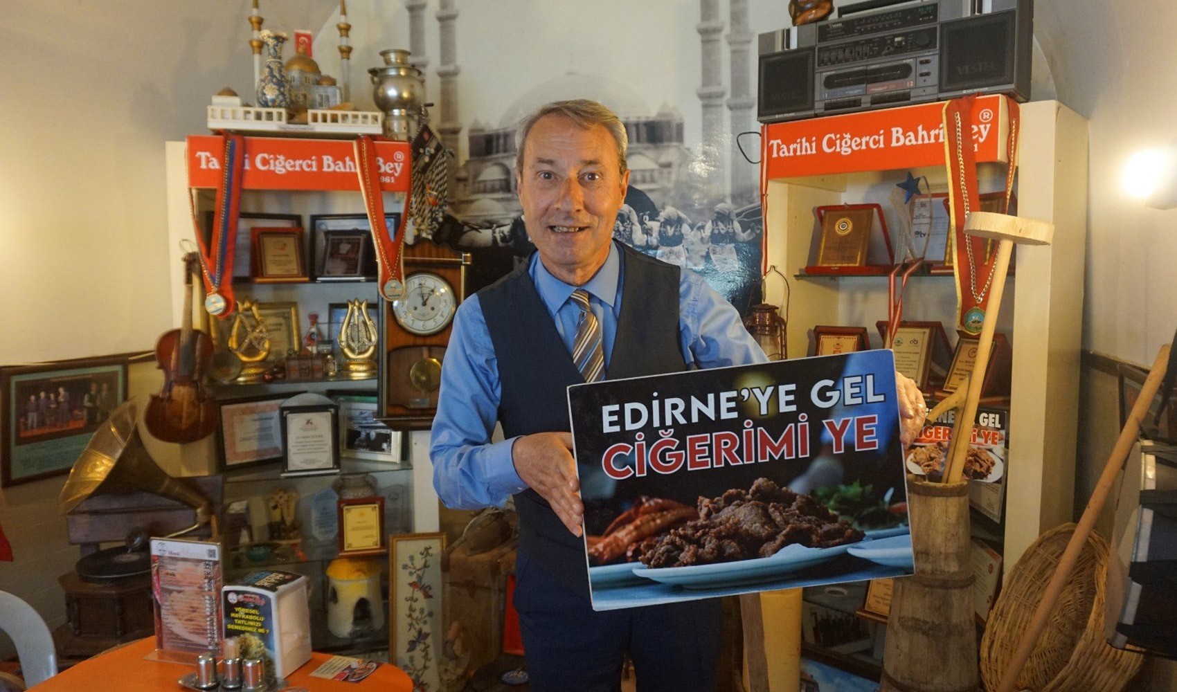 Edirne’nin meşhur ciğercisi hayatını kaybetti. Ağabeyleri peş peşe vefat etmişti