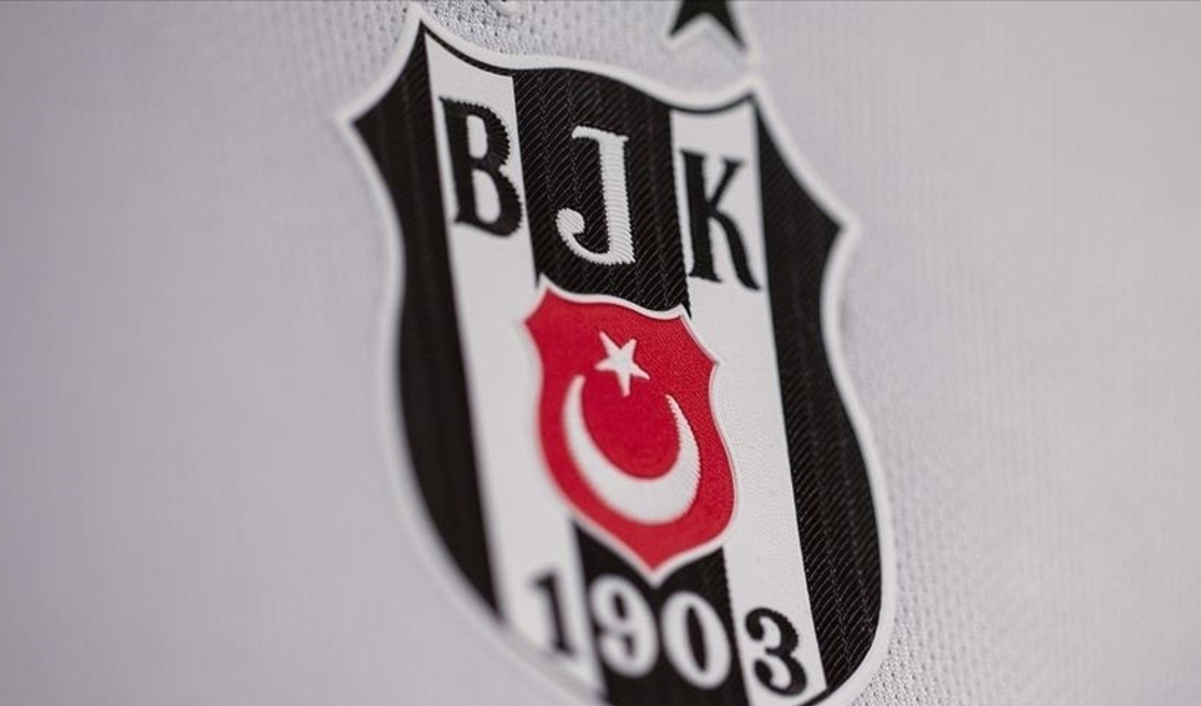 Beşiktaş'ta ayrılık: Sözleşmesi feshedildi!