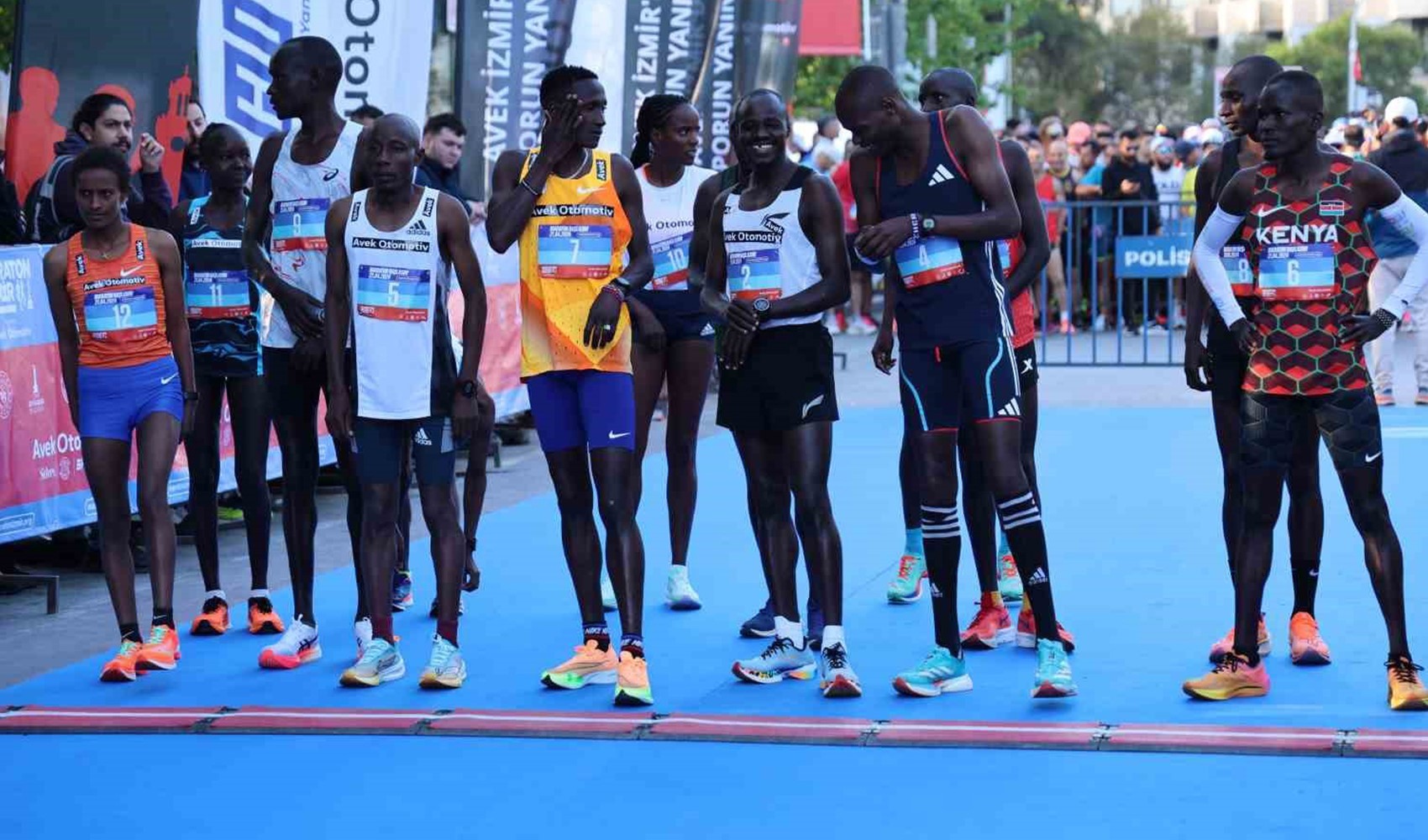 Maraton İzmir’de 5. kez start verildi: 38 farklı ülkeden 600 sporcu mücadele edecek