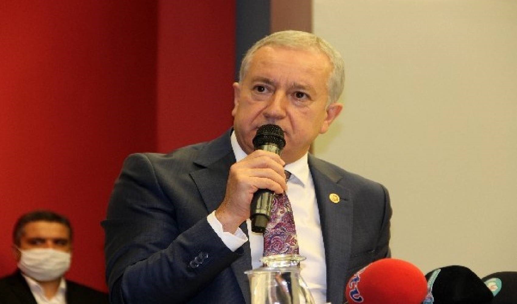 MHP'li Sadir Durmaz'dan Sur Belediyesinde Atatürk ve Cumhurbaşkanı Erdoğan'a hakarete tepki: 'DEM'li belediyelerin yaptıkları kesinlikle yanlarına kalmamalıdır'