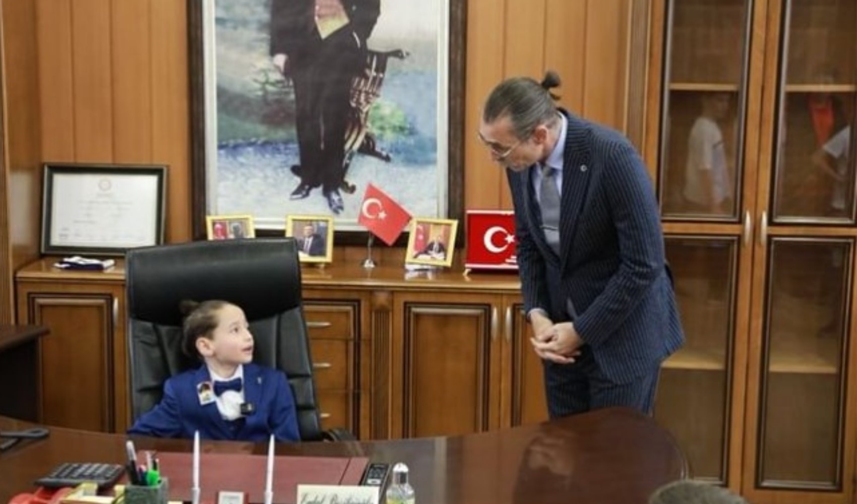 Erdal Beşikçioğlu, 23 Nisan'da koltuğunu Talha'ya devretti