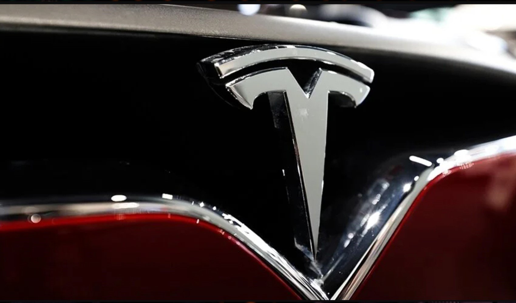 Tesla geliri ve kârı düştü, Elon Musk gelecek hakkında konuştu!
