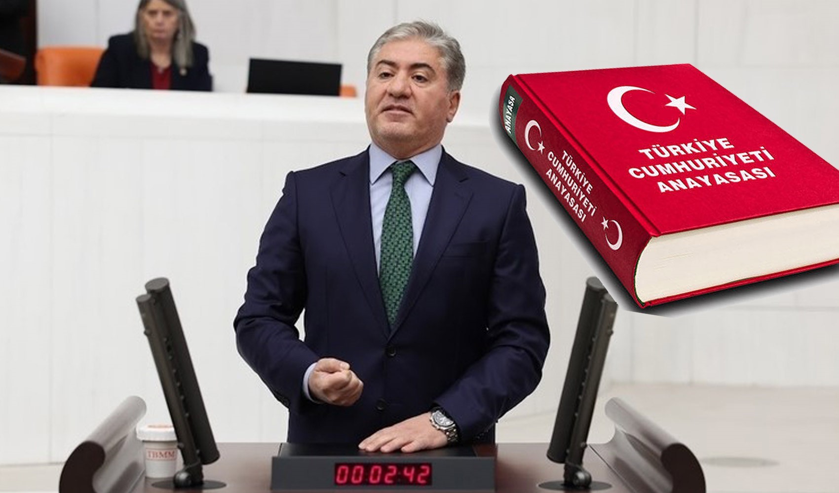 CHP Grup Başkanvekili Murat Emir, gündemdeki tartışmaya açıklık getirdi. Yeni anayasa için şartları ne?