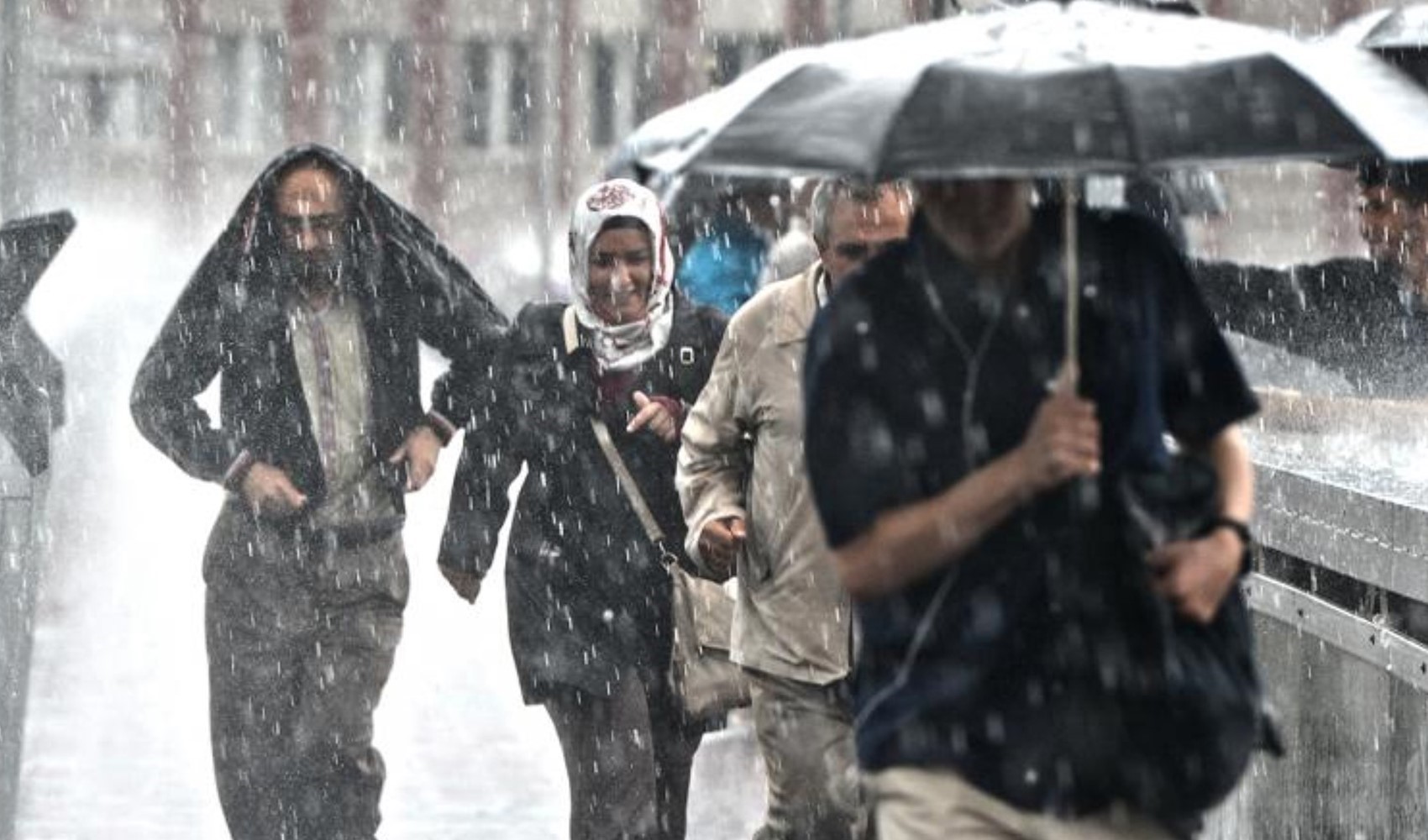 Ankara için gök gürültülü sağanak uyarısı