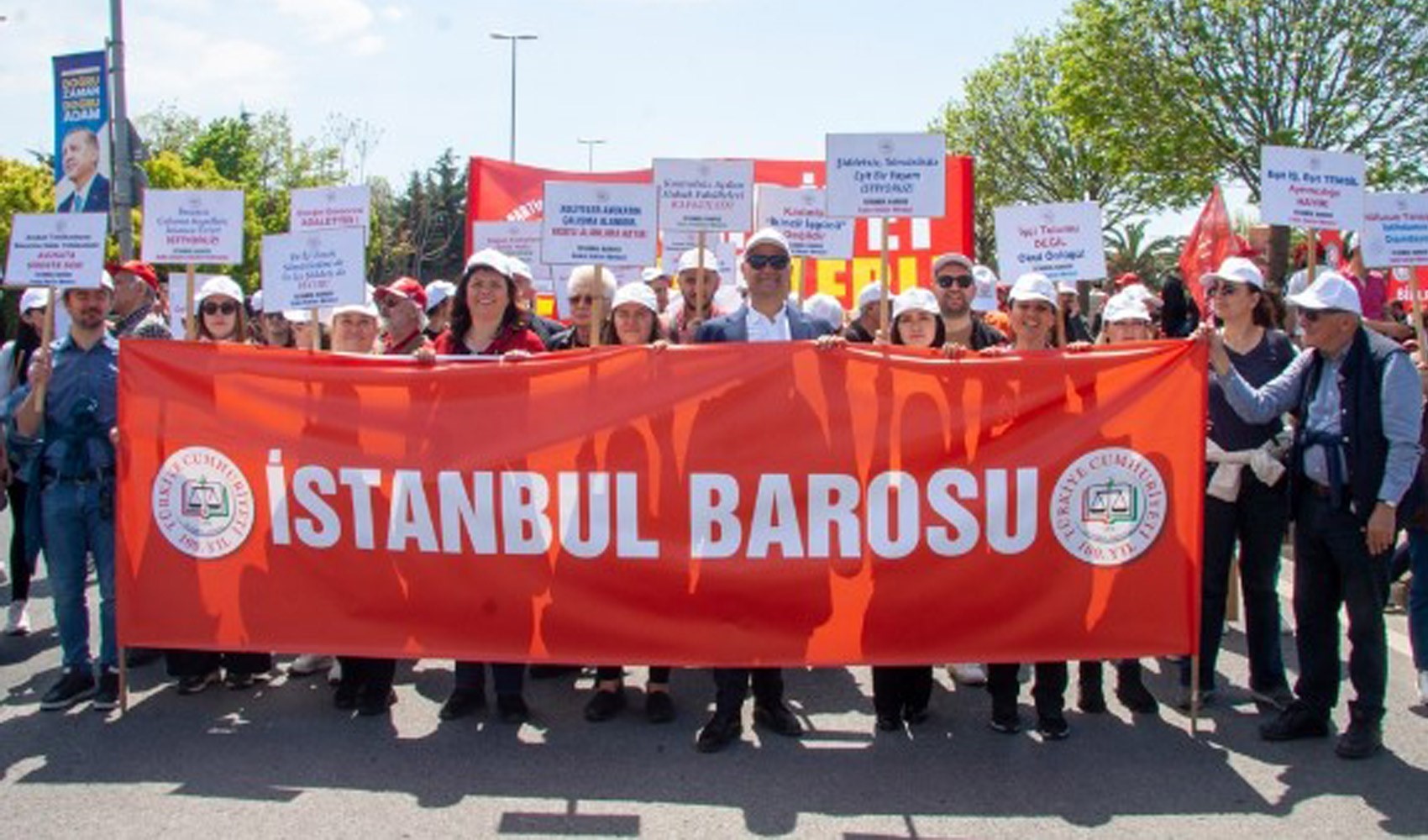 İstanbul Barosu'ndan Taksim yasağına tepki: 'Valilik kanunu Anayasa Mahkemesi kararını hiçe sayıyor'