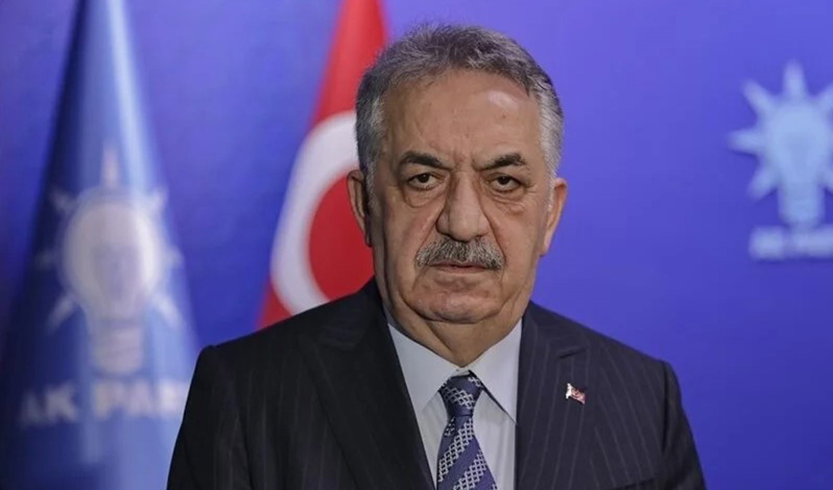 AKP'li Hayati Yazıcı YSK'nın Van kararını önce savundu sonra sildi