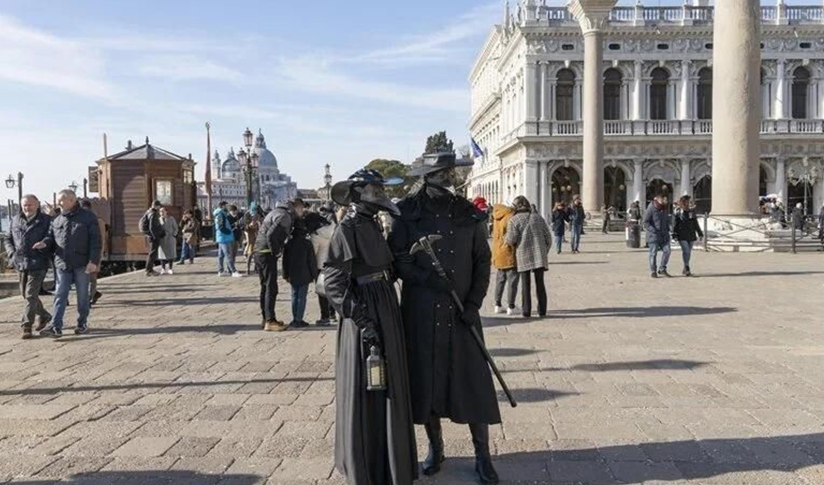Venedik'e günübirlik gelen turistlerden giriş ücreti alınması uygulaması başlıyor
