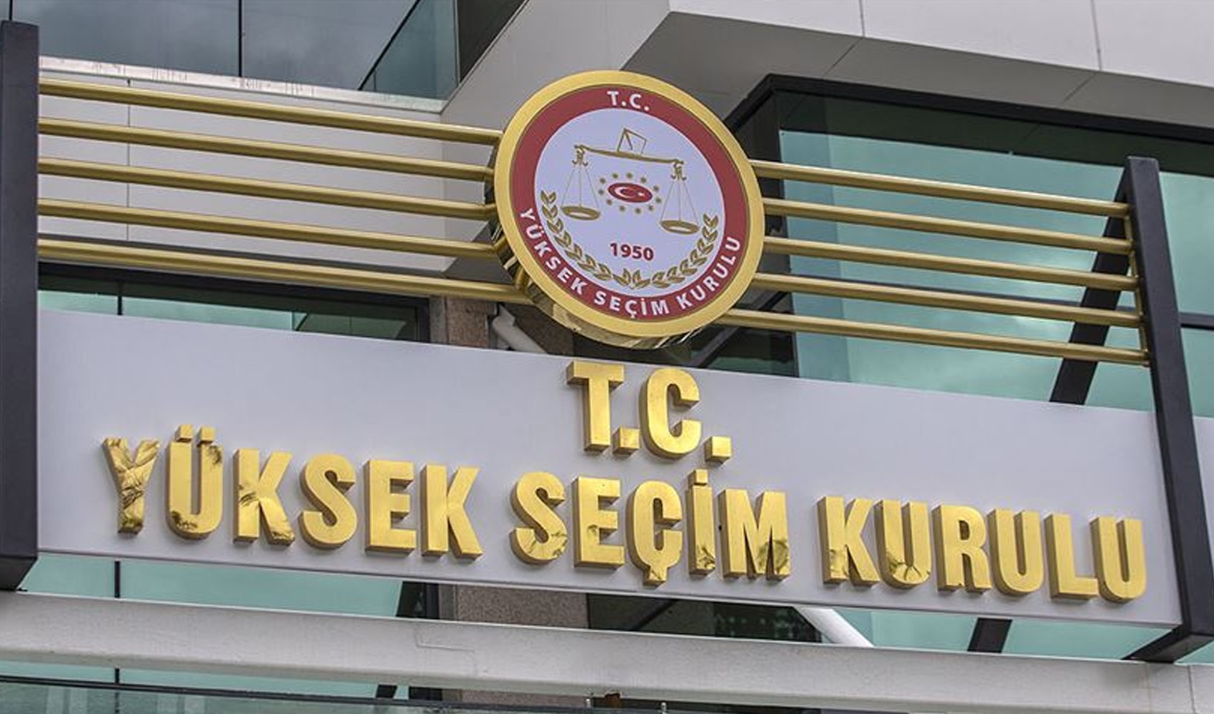 YSK Dünya Seçim Organları Birliği A-WEB tarafından ödüllendirildi