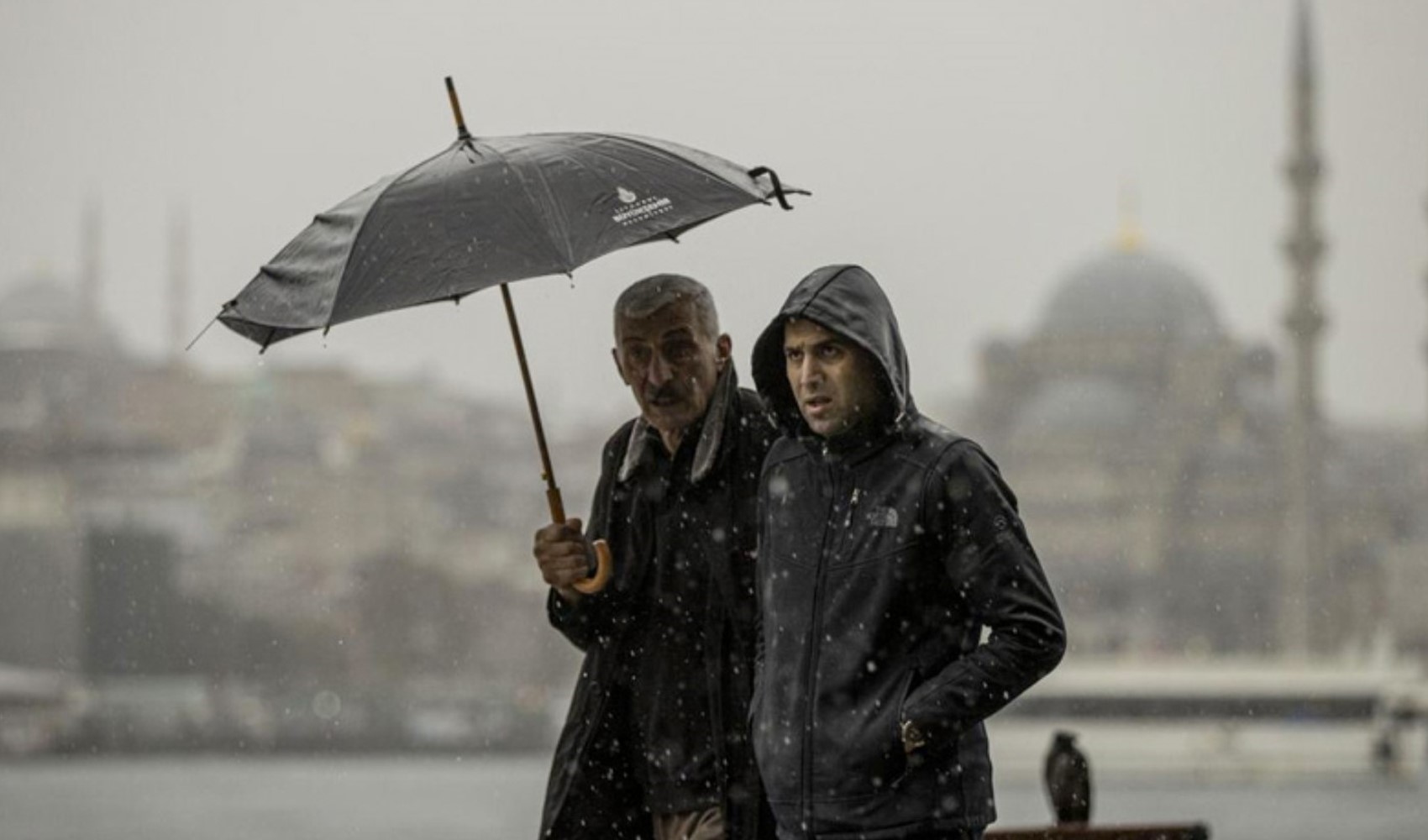 Meteoroloji'den İstanbul dahil birçok kente sağanak uyarısı! İşte il il 6 Nisan hava durumu...