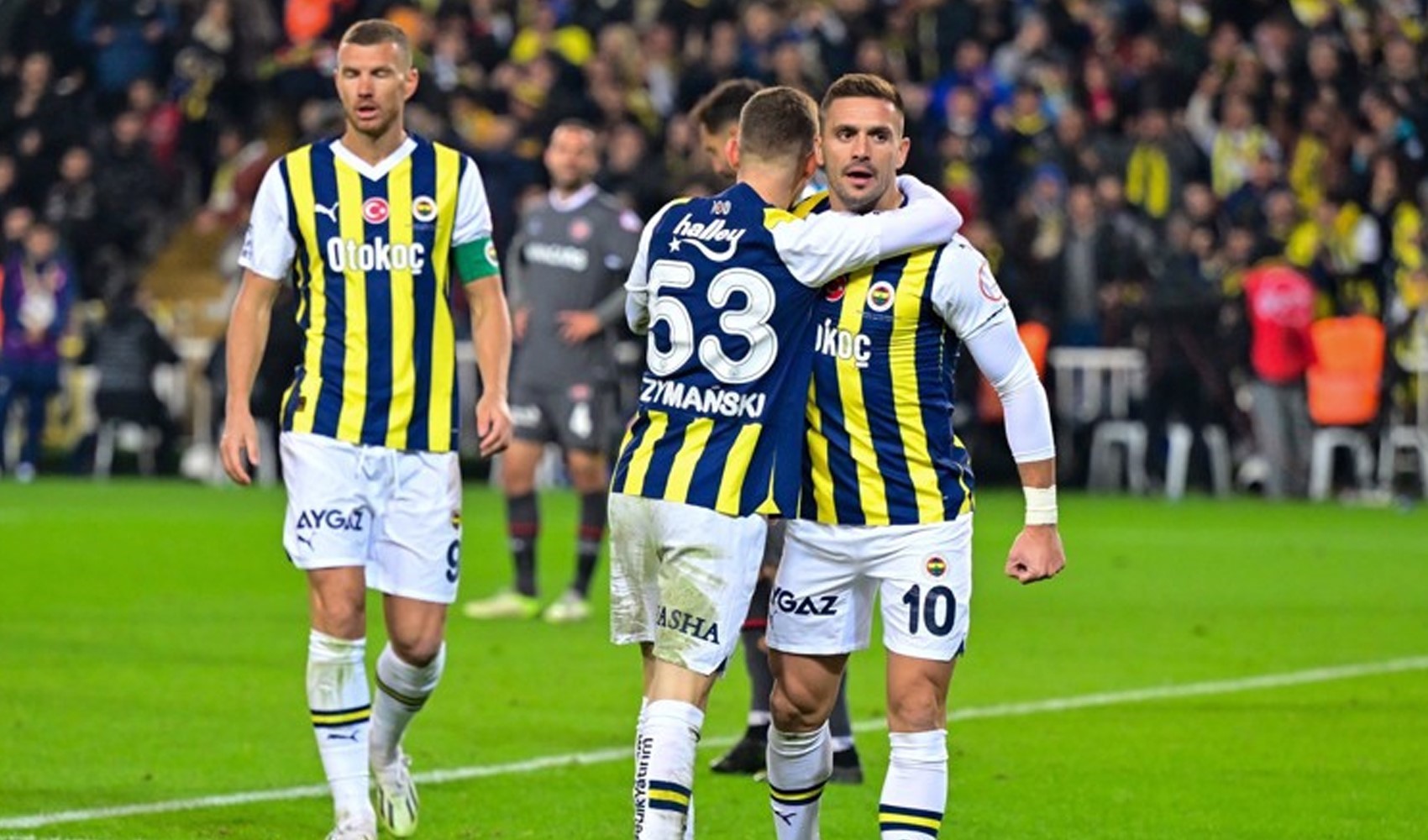 Fenerbahçe'de sürpriz ayrılık iddiası! Arap ülkelerinden teklifler var...