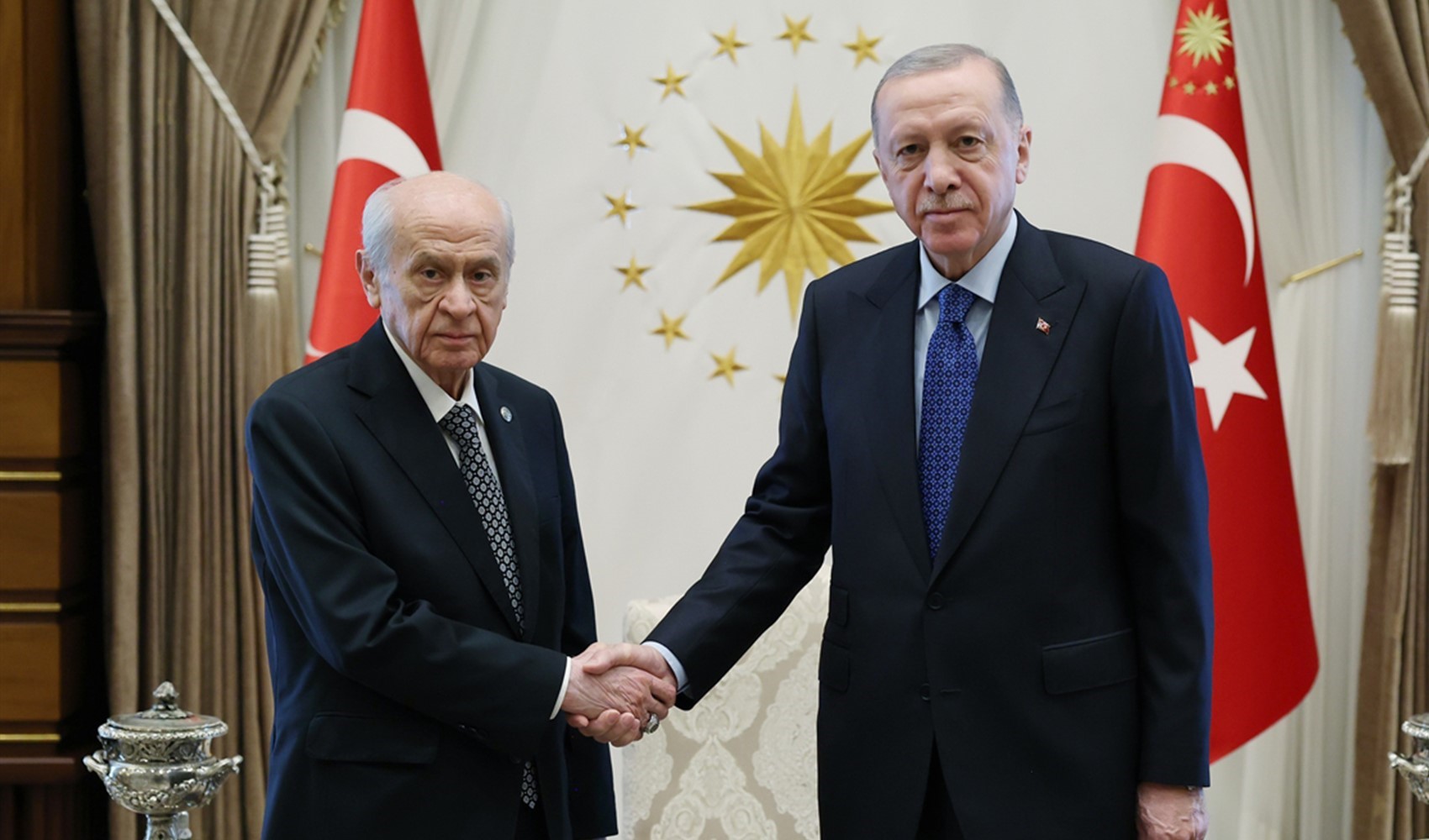 Son Dakika: Saray'daki Erdoğan-Bahçeli görüşmesi sona erdi!