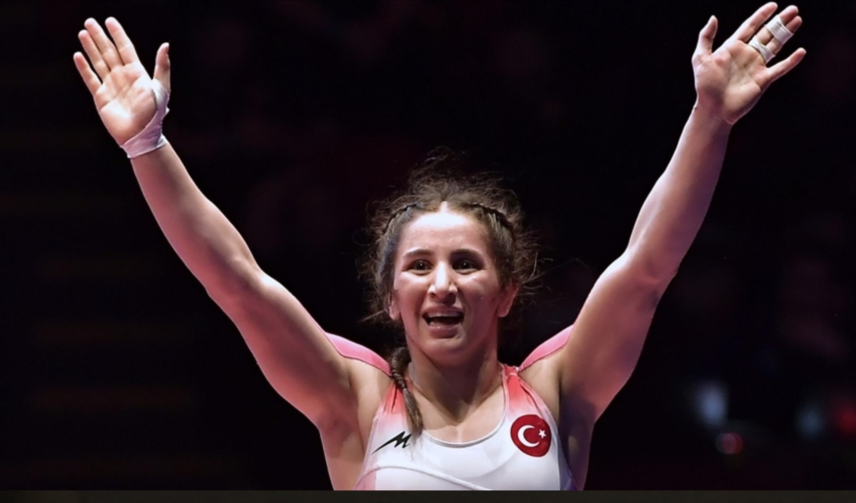 Milli Güreşçi Zeynep Yetgil,Olimpiyat Oyunları'na kota aldı
