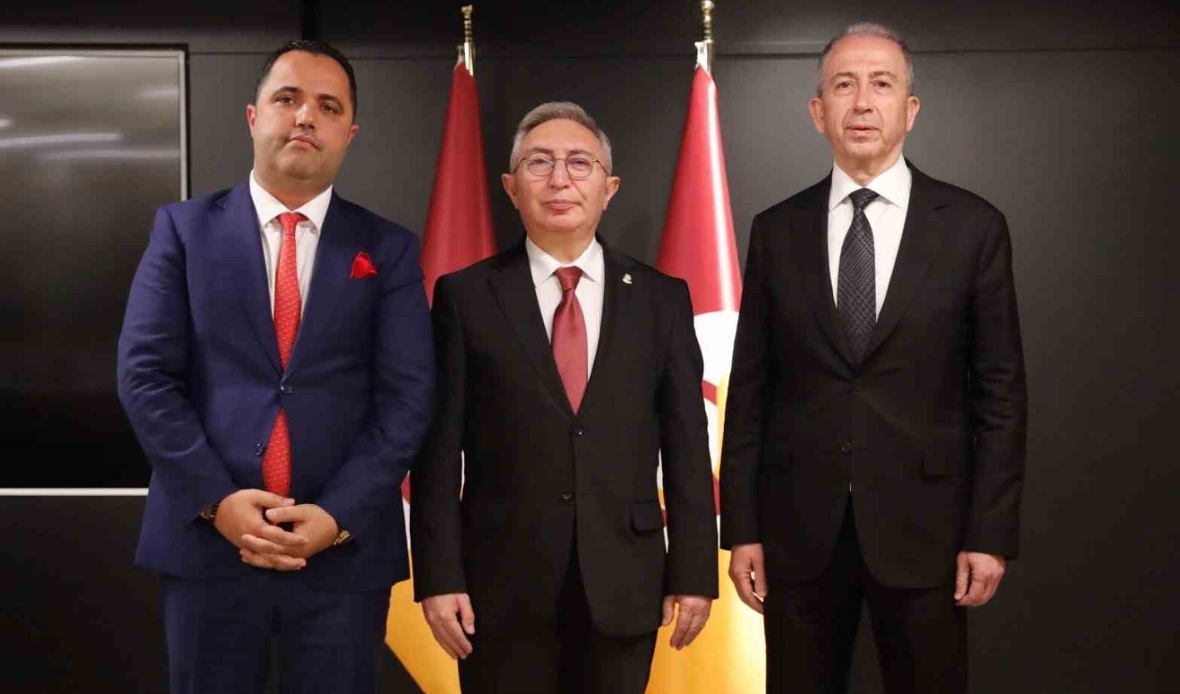 Galatasaray'da başkan adaylarının renk seçimi yapıldı!