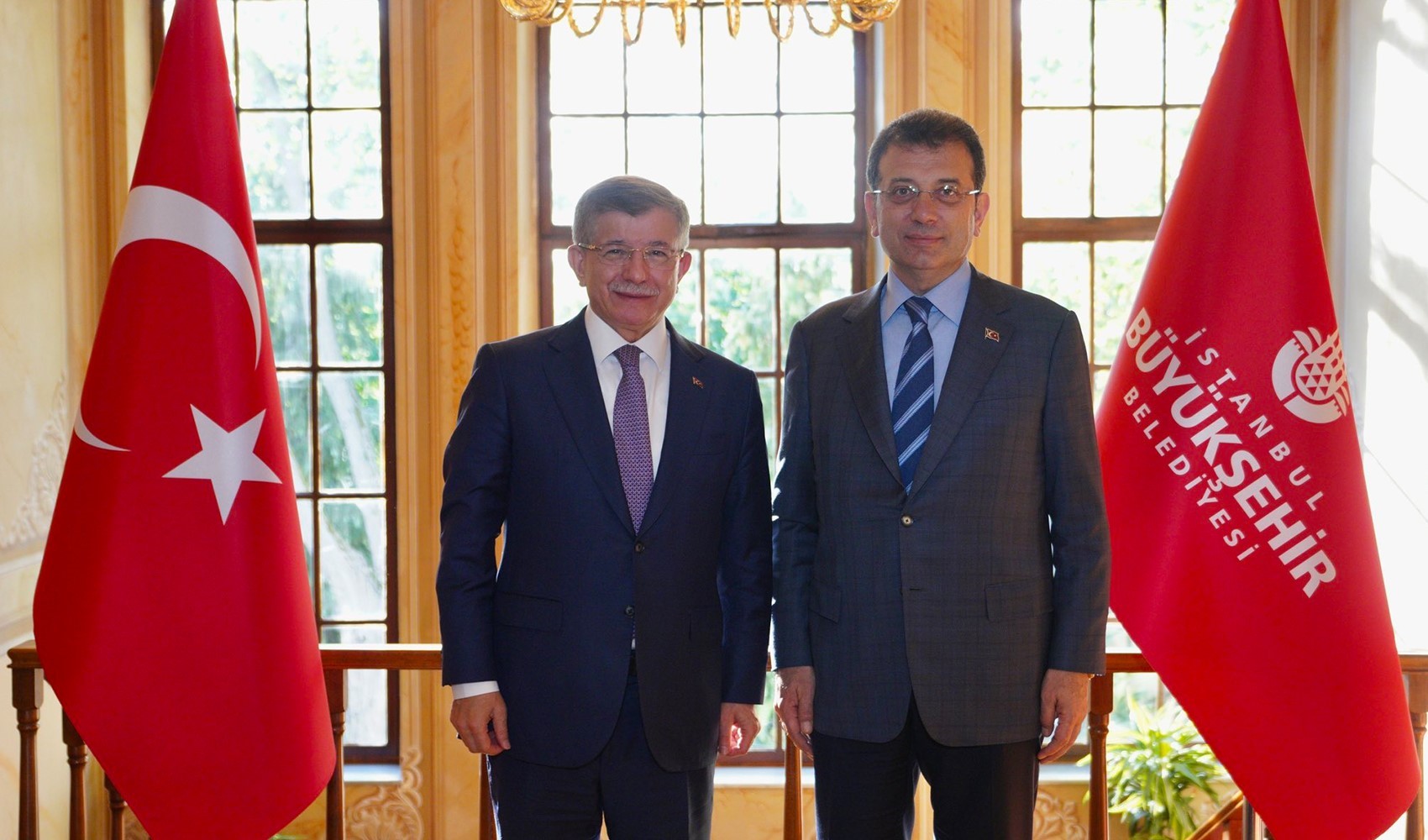Davutoğlu, İBB Başkanı İmamoğlu'nu ziyaret etti
