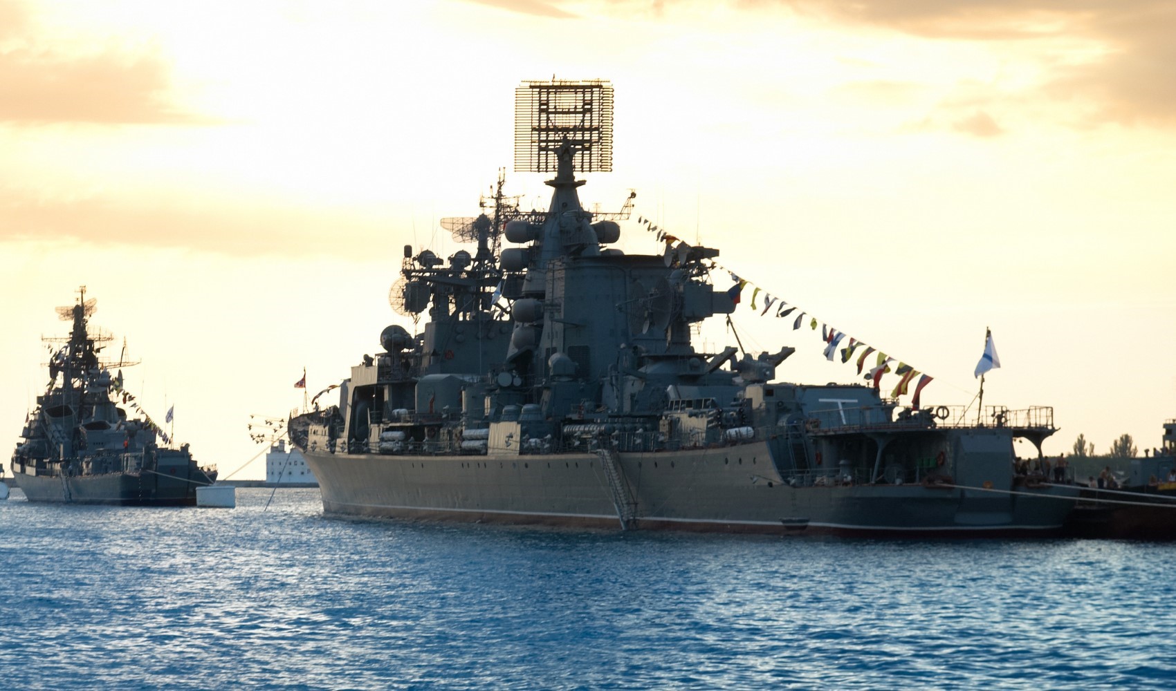 İngiltere, 6 yeni savaş gemisi inşa edeceğini duyurdu