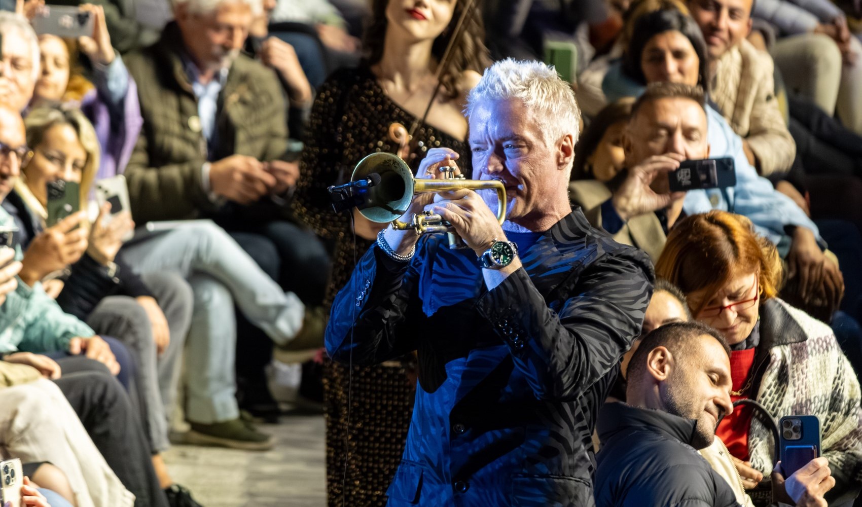 Grammy ödüllü sanatçı Chris Botti, İstanbul'da sahne aldı 'Muhteşem bir his'