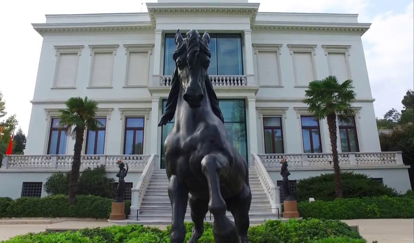 Sabancı Müzesi'ndeki 97 yıllık Atlı Köşk icradan satışa çıkarıldı