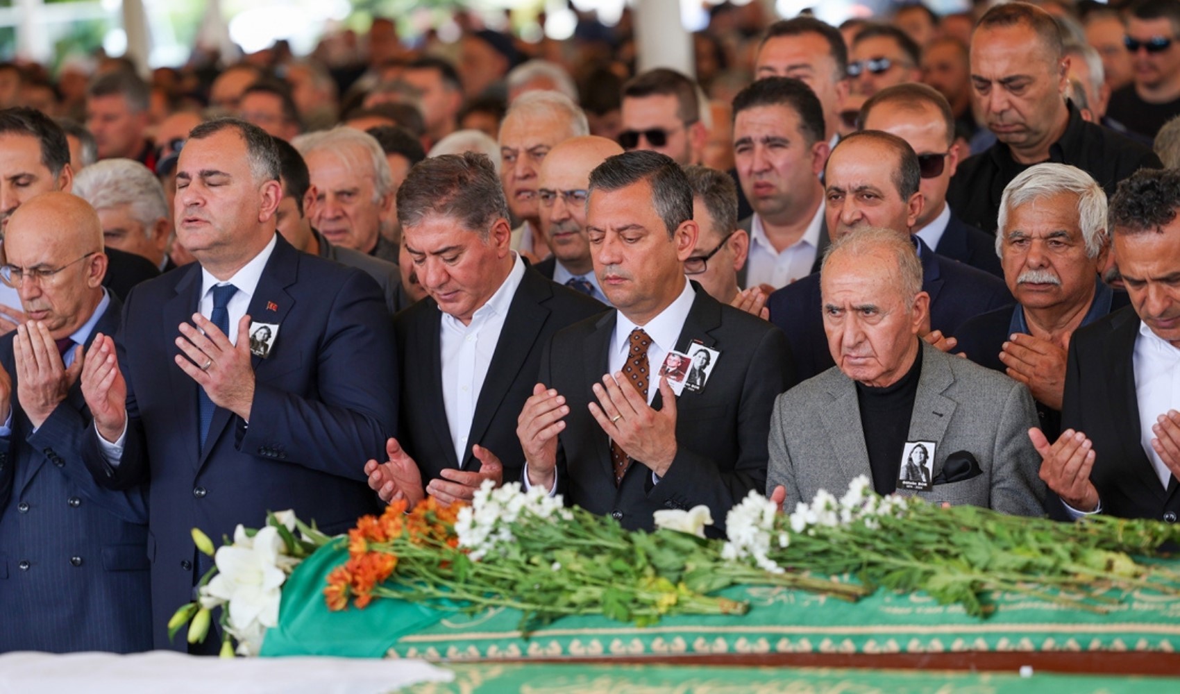 Özgür Özel, Gülsün Bor ve Altan Feyman'ın cenaze törenlerine katıldı