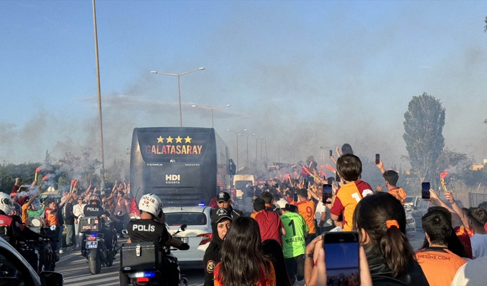 Galatasaray Konya'ya geldi: Taraftarlardan çoşkulu karşılama