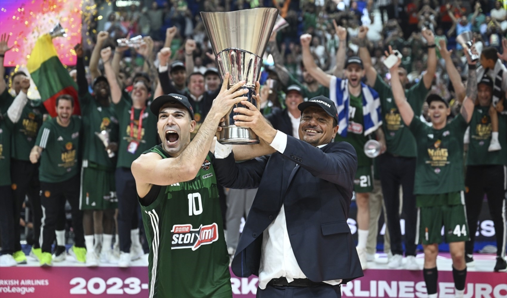 Ergin Ataman'dan 3.EuroLeague zaferi!