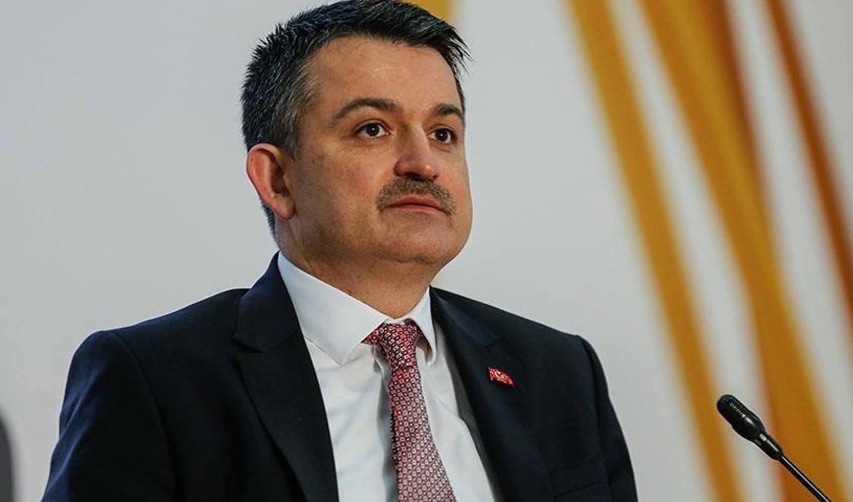 AKP'li eski bakana kanuna aykırı atama onayı