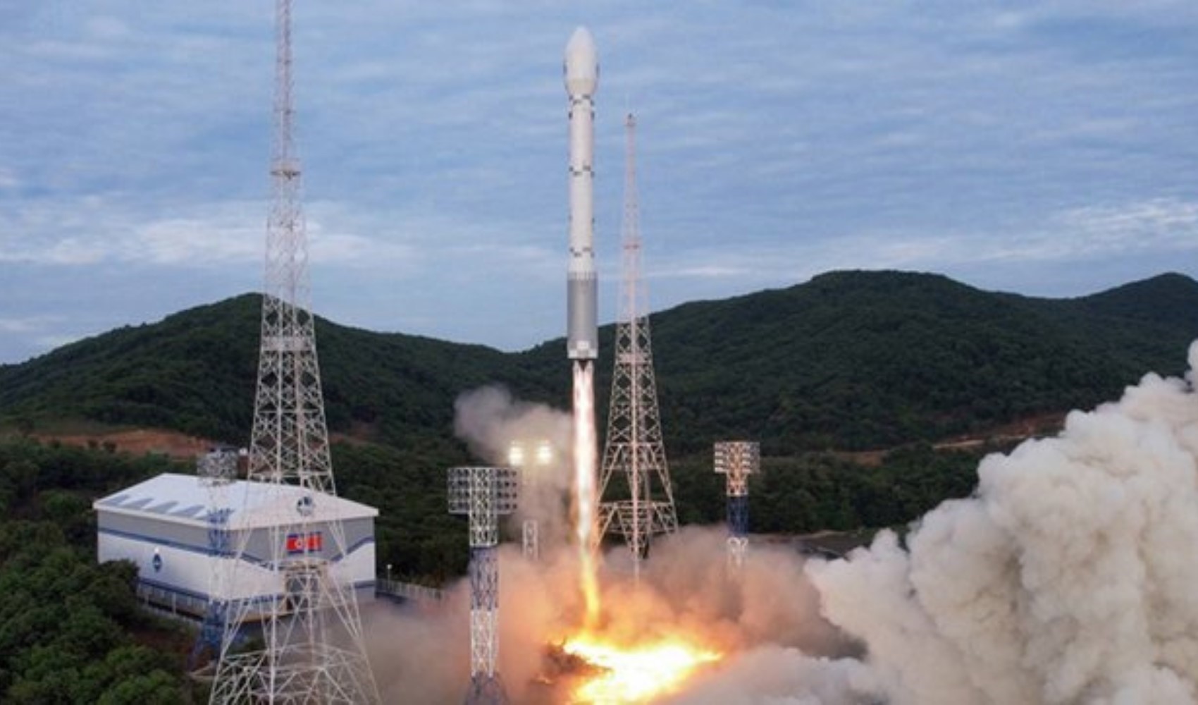 Kuzey Kore’nin uydu fırlatma denemesi başarısızlıkla sonuçlandı