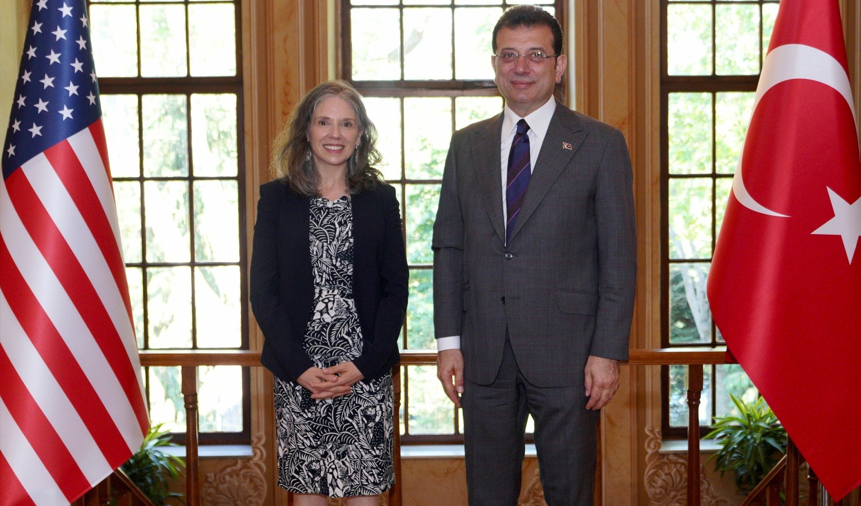 İBB Başkanı Ekrem İmamoğlu ABD İstanbul Başkonsolosu Julie A. Eadeh ile görüştü