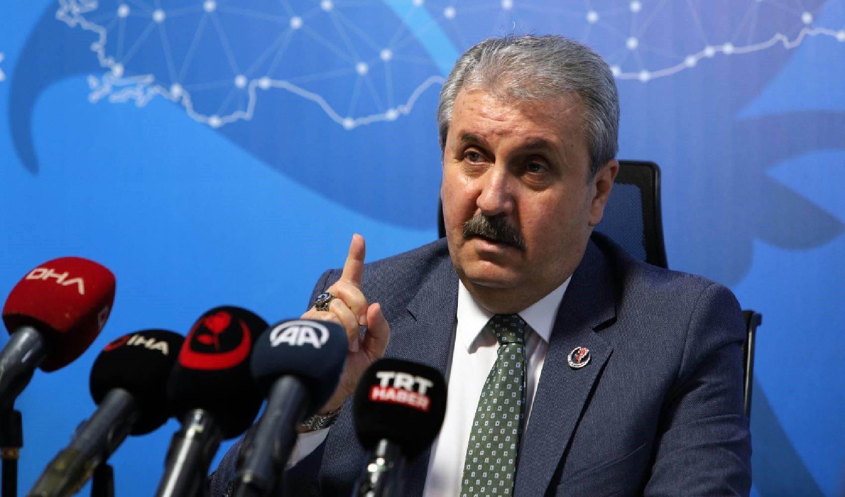 BBP Genel Başkanı Mustafa Destici: 'Başıboş, saldırgan köpek asla sokakta gezmemeli...'