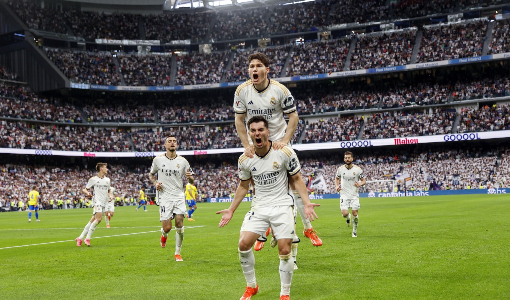 Real Madrid'in lig şampiyonluğuna bir adım kaldı