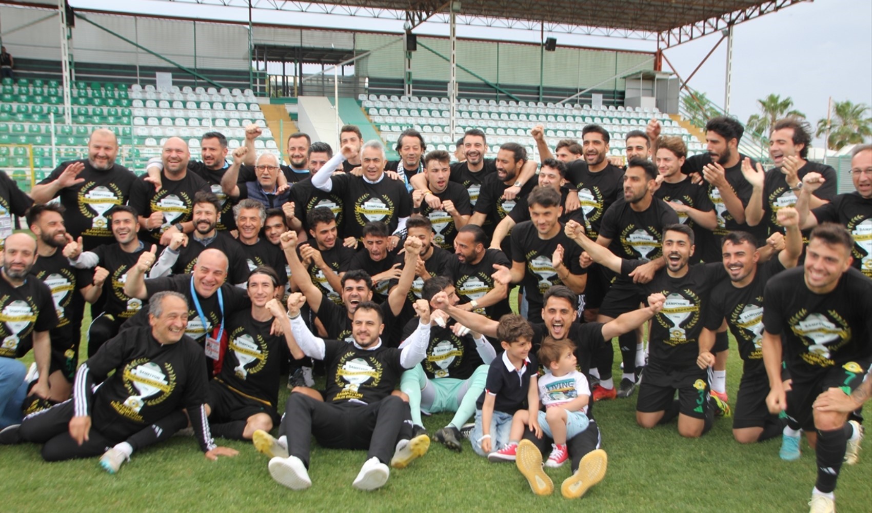 Esenler Erokspor U19 takımıyla çıkan rakibini yendi: 1.Lig biletini aldı!