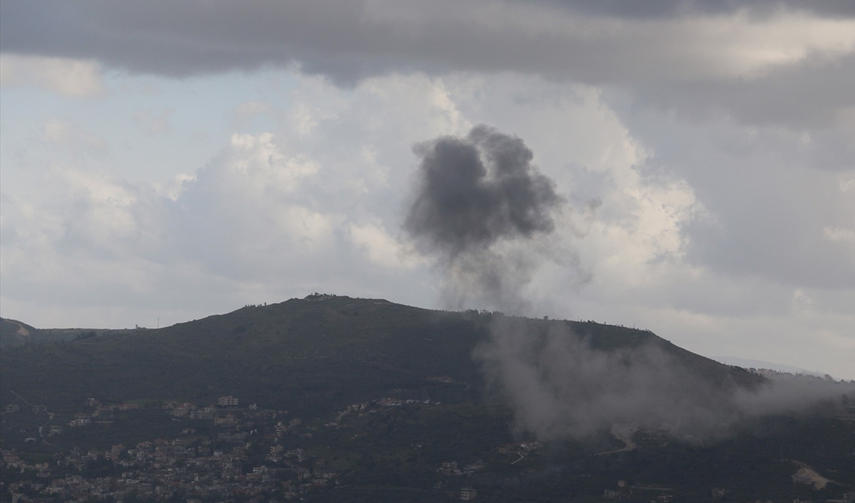 Attacco aereo di Israele contro il Libano