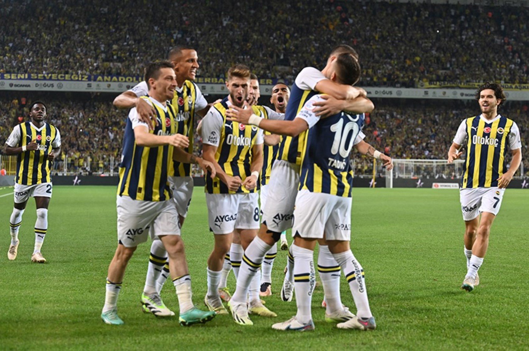 Fenerbahçe ve Galatasaray dünyanın en iyi takımları arasına girdi! Kaçıncı sıradalar?