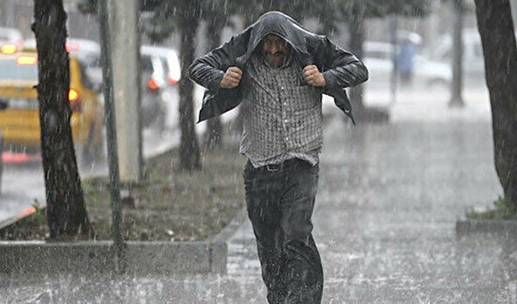 İstanbullular dikkat! O gün gök gürültülü sağanak yağış geliyor...