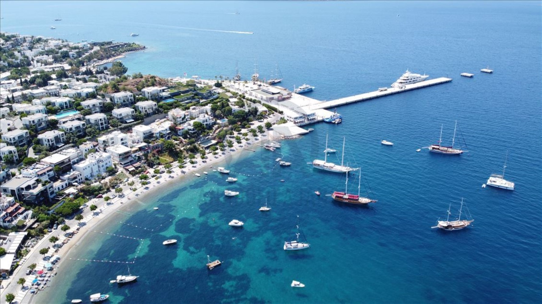 Bodrum, Çeşme, Marmaris ve Fethiye'de plaj fiyatları ne kadar? İşte bu yazın plaj tarifesi
