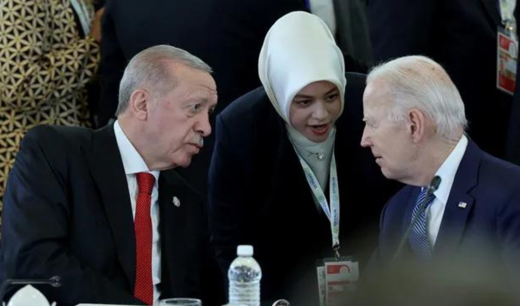 Cumhurbaşkanı Erdoğan G7 liderler zirvesinde Joe Biden ile sohbet etti