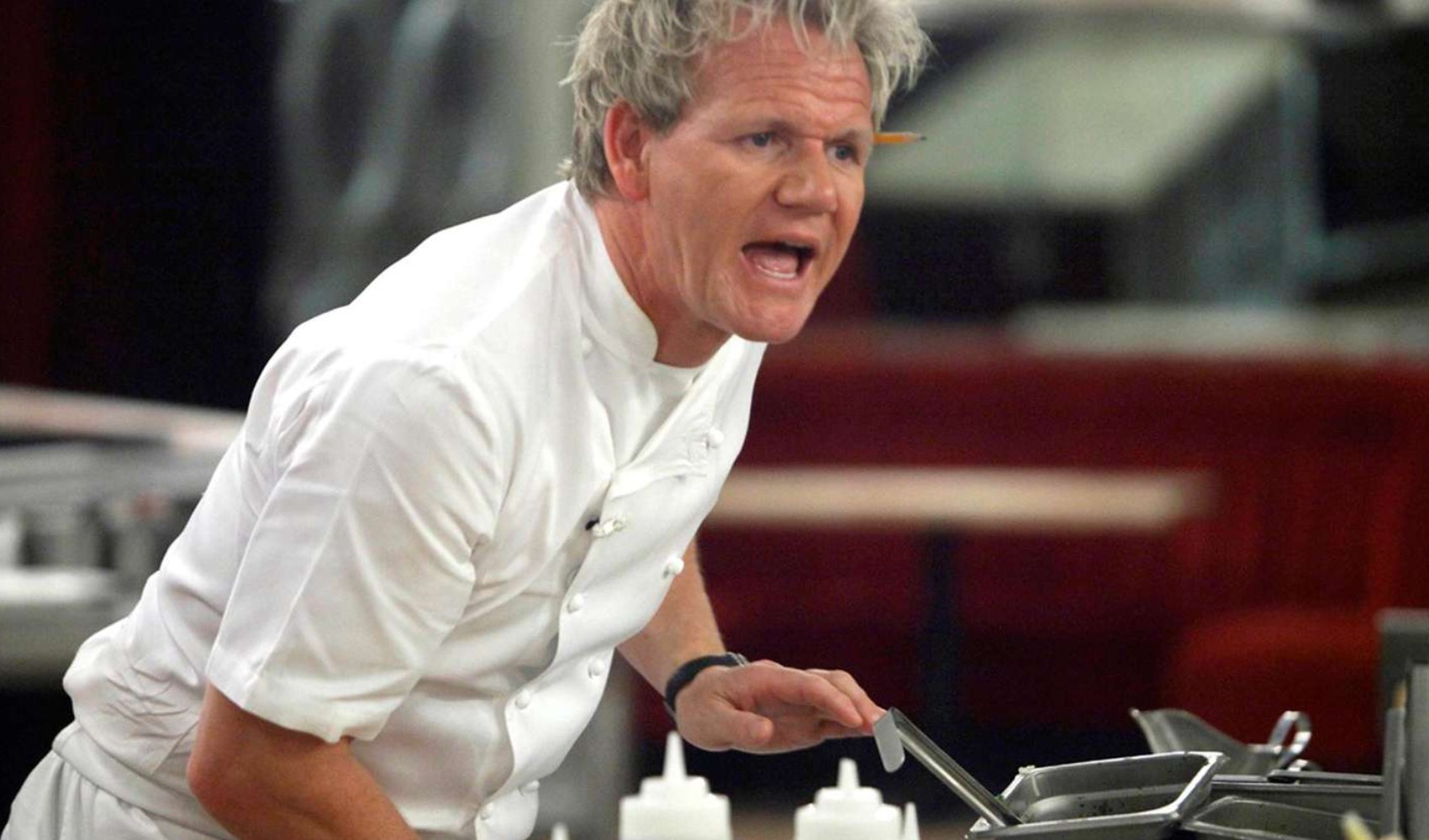 Gordon Ramsay bisiklet kazasında yaralandı