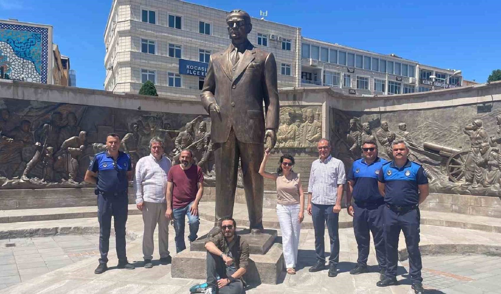 Kayseri'de baltayla saldırılan Atatürk heykeli onarıldı