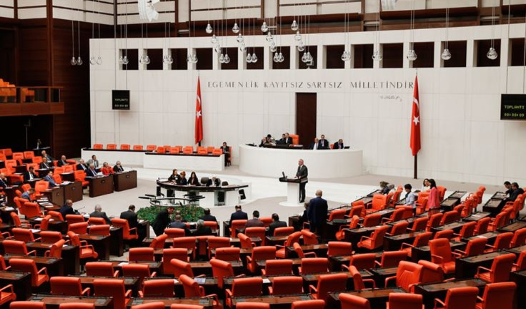 AKP kaynakları tartışılan düzenlemeye dair konuştu