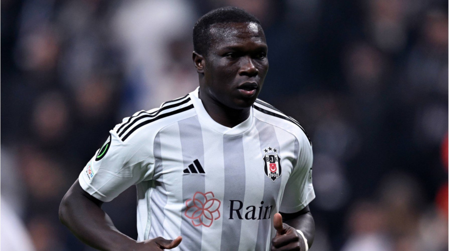 Beşiktaş'ta gidecek oyuncular belli oldu! 10 yabancı...