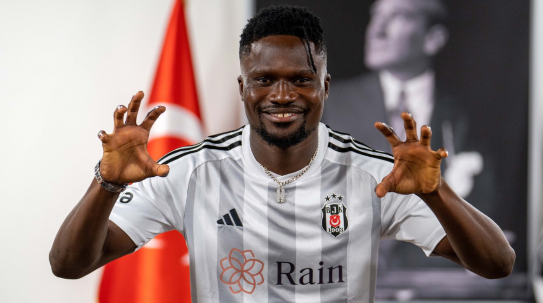 Beşiktaş'ta gidecek oyuncular belli oldu! 10 yabancı...