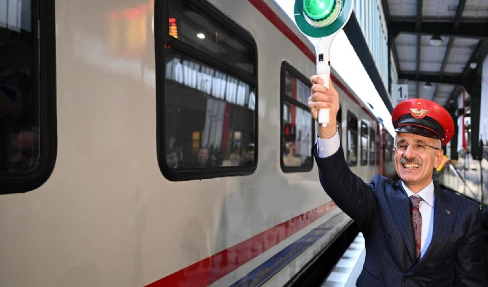 Doğu Ekspresi'ne yeni alternatif: Turistik Tatvan Treni yola çıkıyor