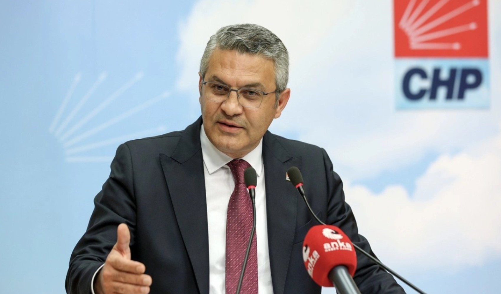 CHP'li milletvekilinden 'yurt dışı çıkış harcı' tepkisi: 'Deli Dumrul vergisini tamamen kaldırın'