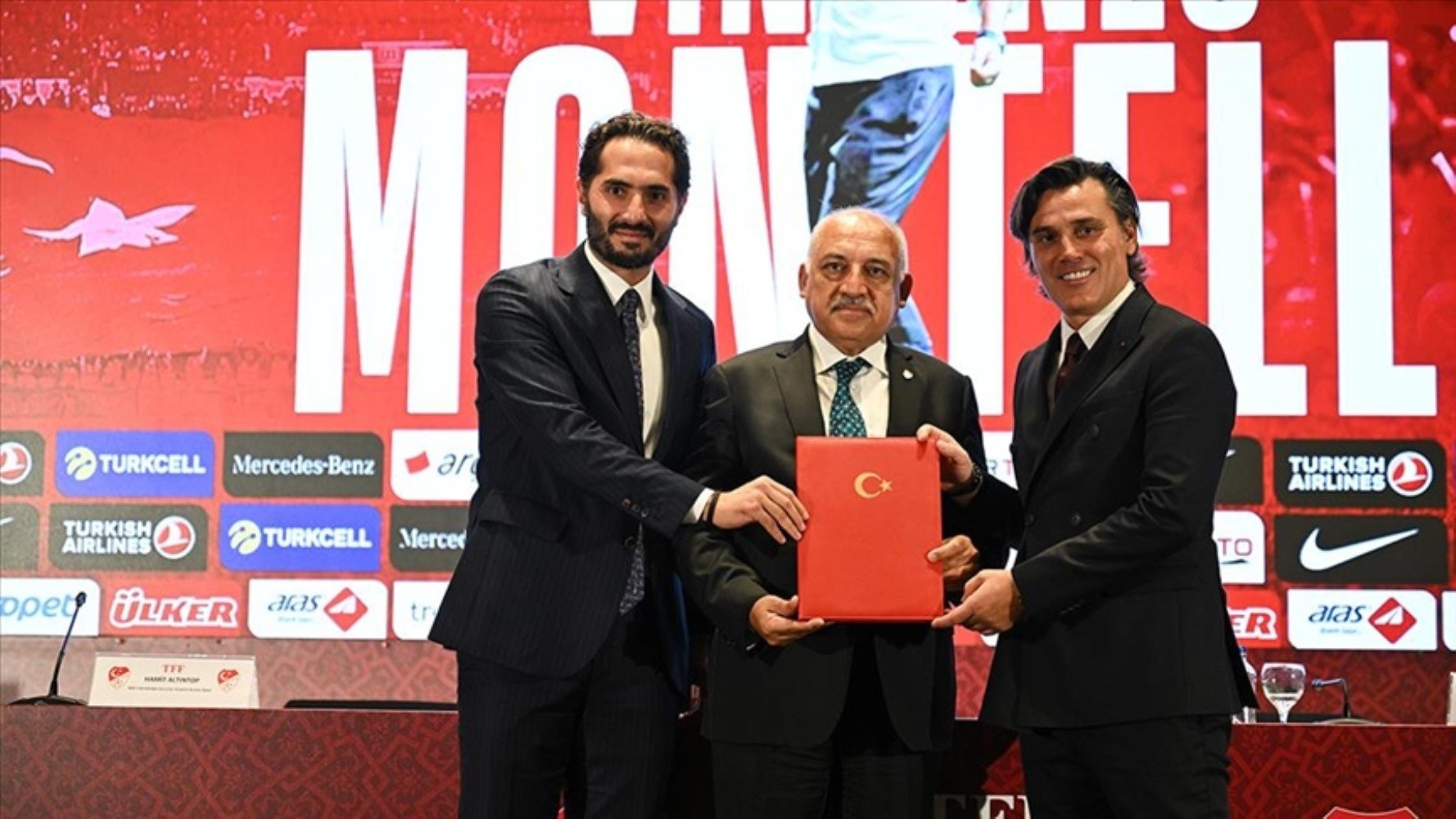 Portekiz mağlubiyeti sonrası Ahmet Çakar'dan Montella ve Hamit Altıntop hakkında olay iddia: 'Oyuncağı olmuşsunuz...'