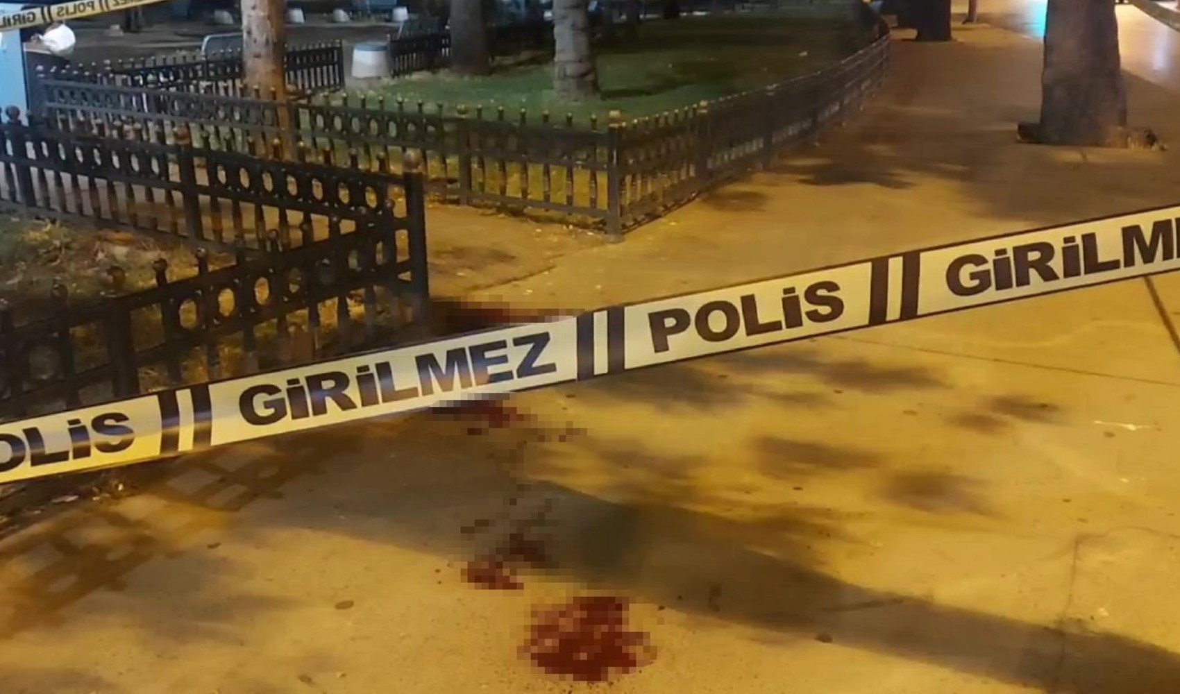 Kadıköy'de bıçaklı saldırı: 1 kişi ağır yaralı