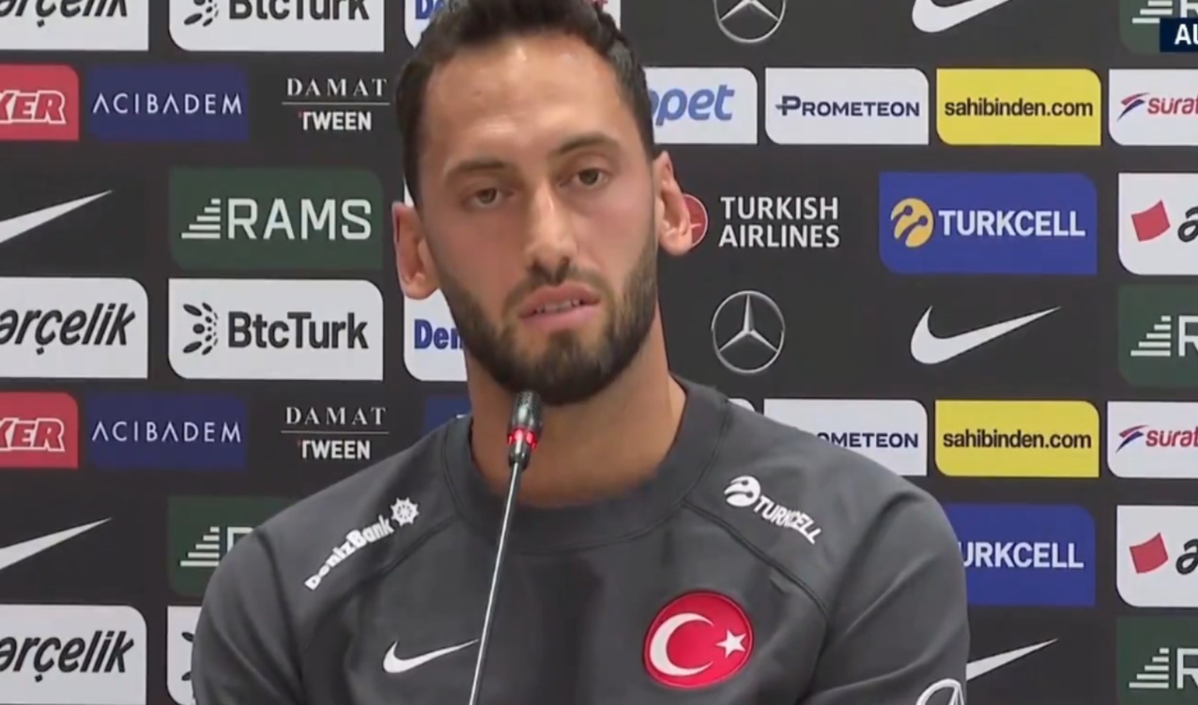 Portekiz maçı sonrası Hakan Çalhanoğlu'ndan Arda Güler açıklaması: 'Bilmediğiniz şeyler var'