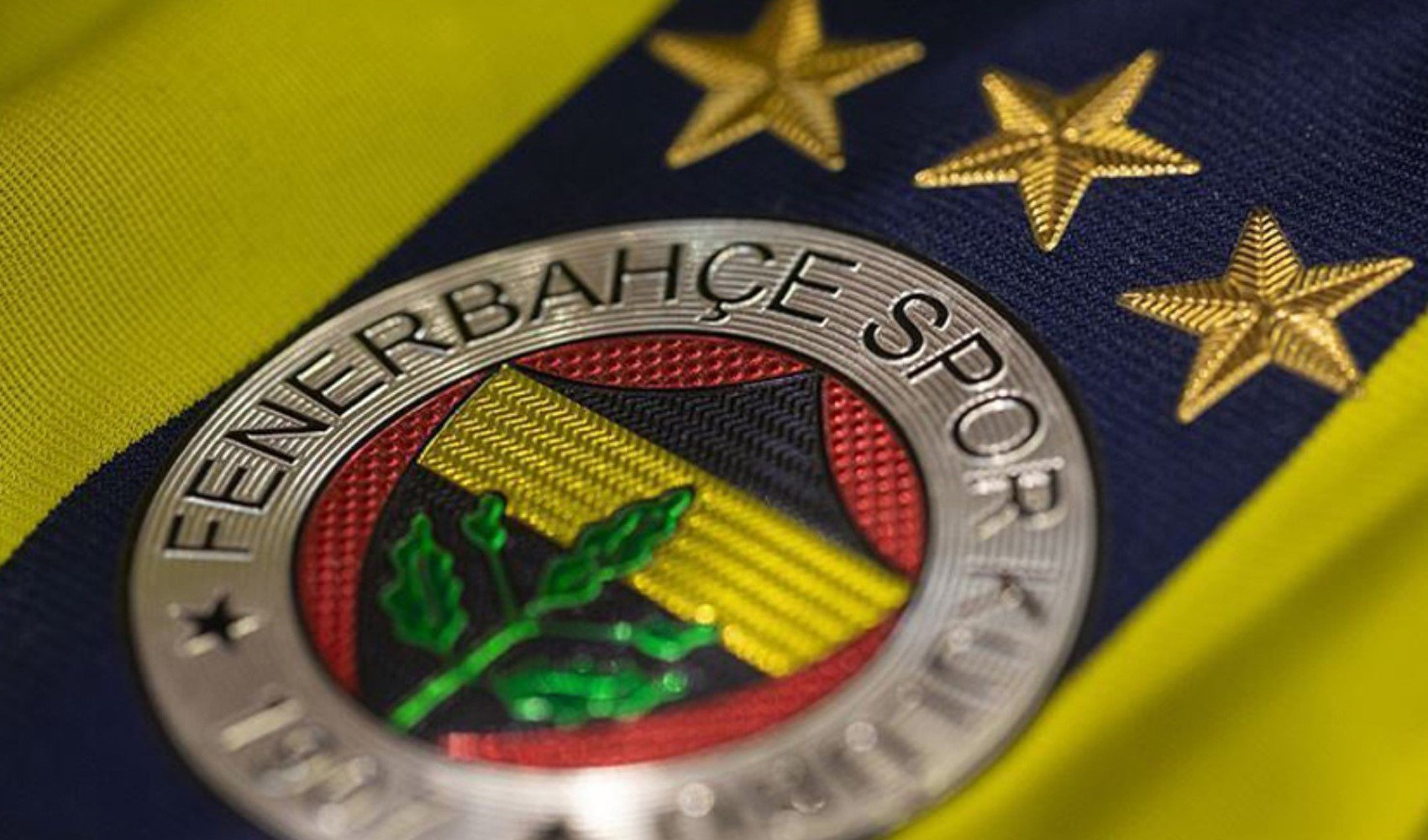 Fenerbahçe'nin 2024-2025 yeni sezon formalarının fiyatları belli oldu: Fenerbahçe çubuklu forma ne kadar?