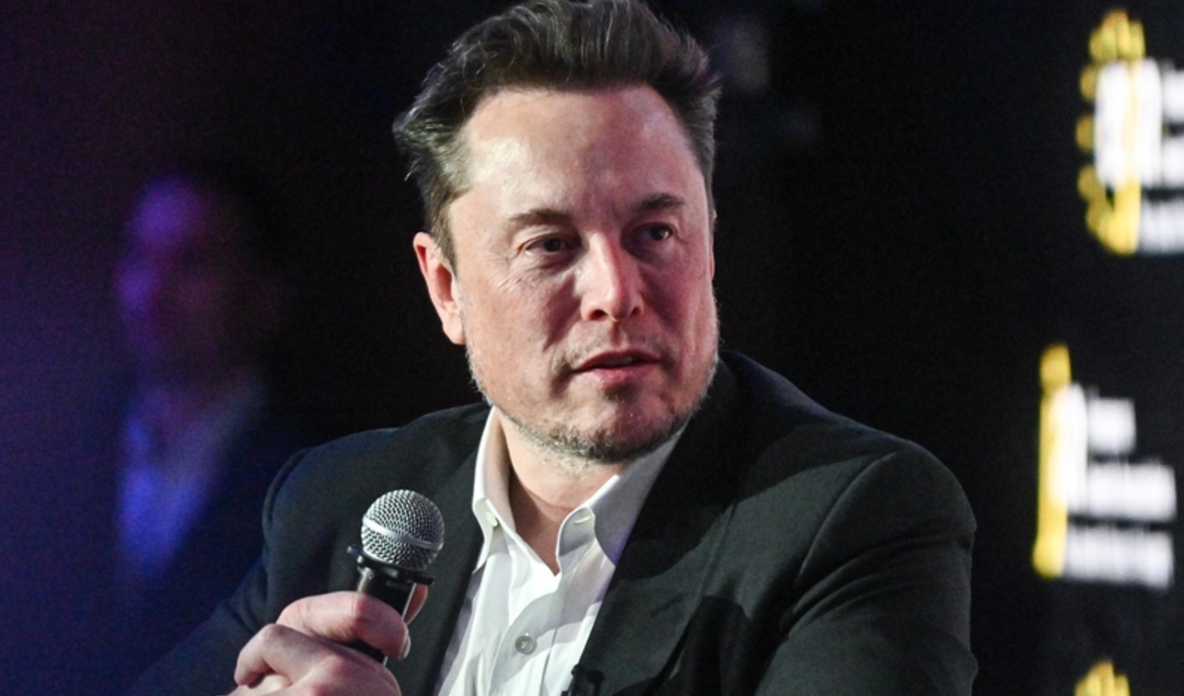 Elon Musk 12'nci kez baba oldu